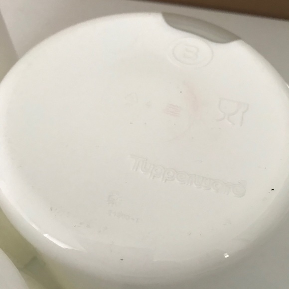 Tupperware One Touch Reminder Canister - Picture 6 of 11